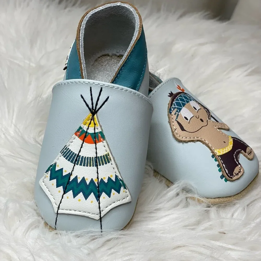 The baby boy all leather soft sole slippers are made from comfortable leather